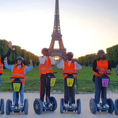 Segway by night ! Illuminated Paris