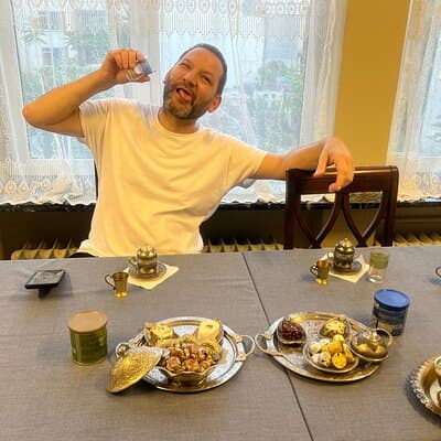 Turkish Coffee on Sand and Fortune-Telling Workshop by Gentlemen 4