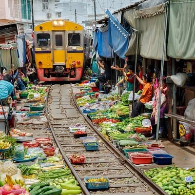 Private 2 Days Maeklong Railway Market, Amphawa & Ayutthaya Tour 2