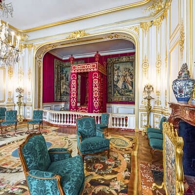 Loire Chambord Chenonceau Da Vinci Castle Private Tour from Paris 3