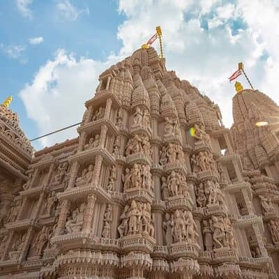 Private Abu Dhabi Tour & Grand Mosque and Baps Temple 5