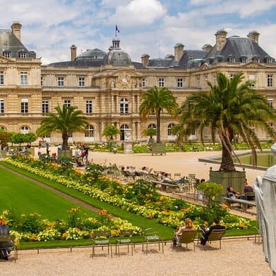 Paris Latin quarter: Private walking tour with a local guide 3