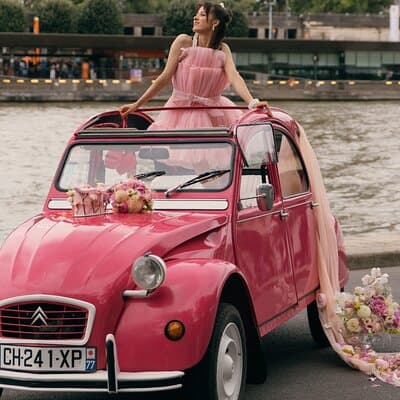 Half Day Private Tour in Paris with Pink Citroen 2CV 5