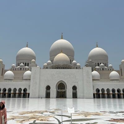 From Dubai Sheikh Zayed Grand Mosque Tour 4
