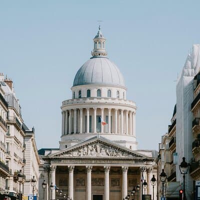 Paris Latin quarter: Private walking tour with a local guide