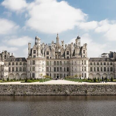 Loire Private Wine Day from Paris: Castle, 6 Tastings & Lunch 2