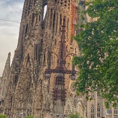 Sagrada Família Private Guided Tour and Entry in Barcelona 4