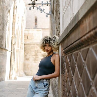 Shine in the Streets of Barcelona: cinematic & candid photos 2