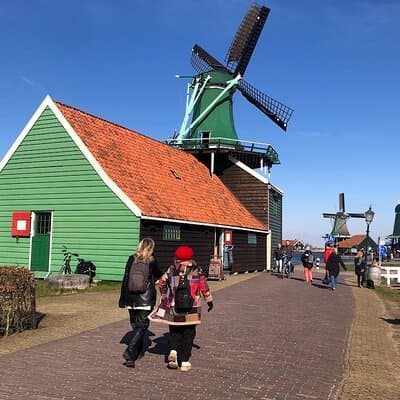 Discover Keukenhof and Zaanse Schans Windmills from Amsterdam 4