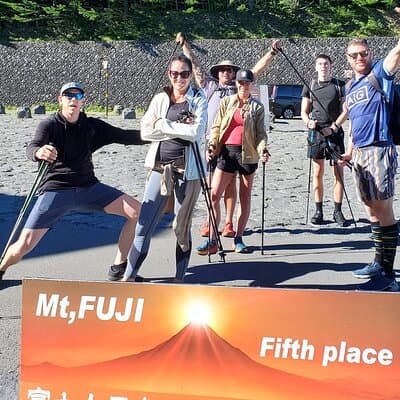 Mt.Fuji Trekking 1 Day Tour up to the summit by Private Vehicle 3