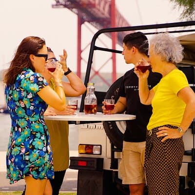 LISBON DAILY TOUR in a Vintage Jeep with FOOD & DRINK Tastings