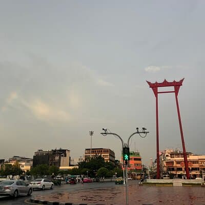 3 Remarkable Temples Walking Tour in Bangkok 3