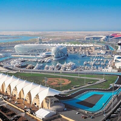 Abu Dhabi Tour from Dubai: Sheikh Zayed Mosque & Warner Bros 2