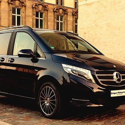Central London to Gatwick Airport private taxi transfers
