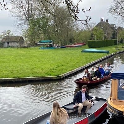 Private Tour to Giethoorn, Zaanse Schans and Windmills 2
