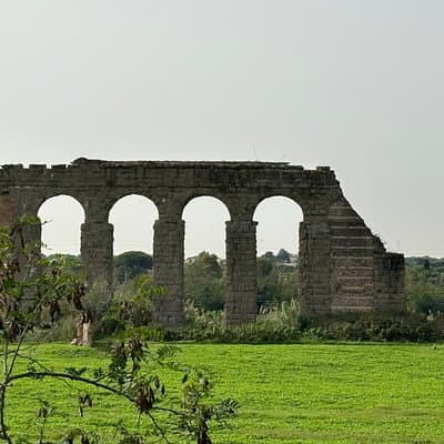 Private E-bike tour of Appian way&aqueduct(Catacombs,food option) 4
