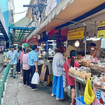 Bangkok: Boat Bliss Riverside Cruise Tour and Wat Arun Visit 3