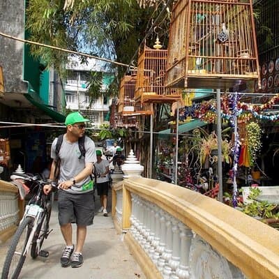 Thai Culture and Bangkok Local Life 4- Hour Bike Tour