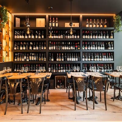 Private Wine Tasting in the Heart of Paris 4