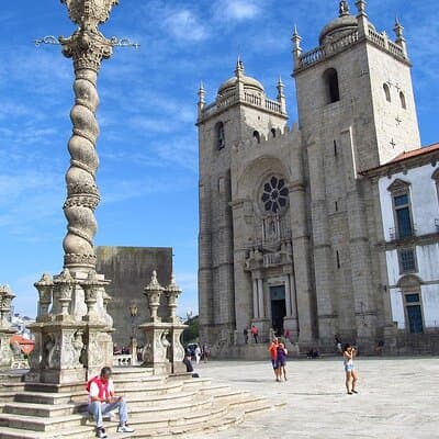 Lisbon to Porto or Porto to Lisbon private transfer 3