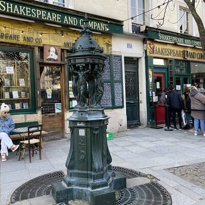 Latin Quarter Self Guided Tour for Kids and Families in English 4