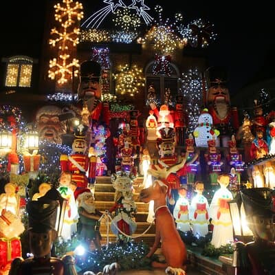NYC: Dyker Heights Christmas Lights Express from Times Square 2