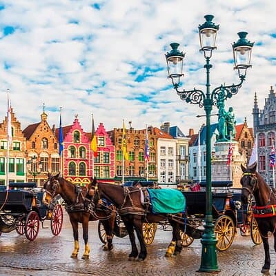 Bruges Highlights Private Trip from Paris with Boat and Beer