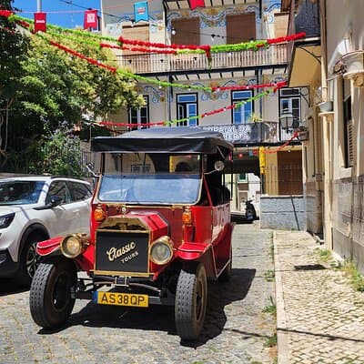 1h Classic Tuk Lisbon: One Hour of History & Charm 3