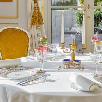 Versailles Private Tour : Horse-riding, Gastronomy & the Palace 5