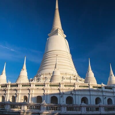 Tuk-Tuk Tour of Bangkok's Nighttime Food Temples and Markets
