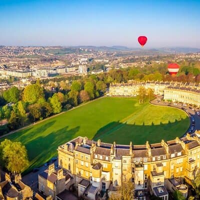 Private Full-Day Tour: London to Cotswolds, Bath & Stonehenge 2