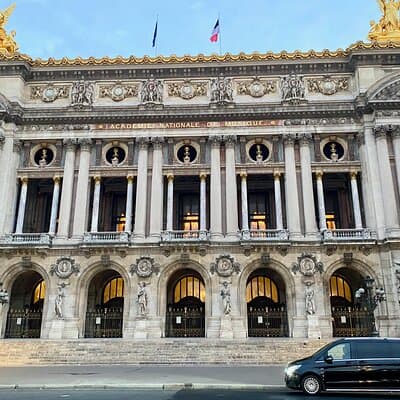 Paris Full Day Live Guided Tour, Eiffel Tower, Louvre, Montmartre 5