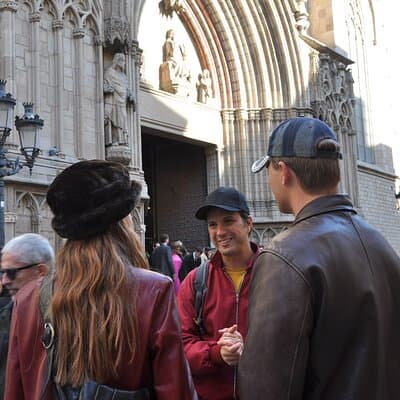 Barcelona: Premium Wine Tasting & Private Walking Tour 3