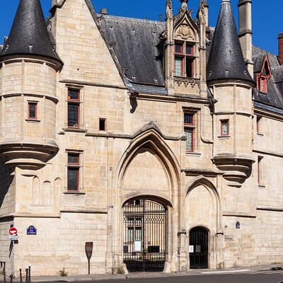 Le Marais Paris Walking Tour: Stories Beyond the Guidebook 3