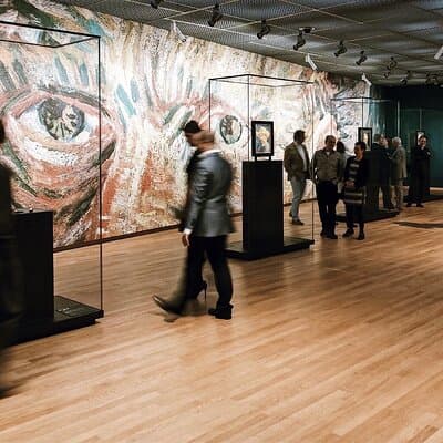 Private Family Tour at Van Gogh Museum for Kids and Teens 5