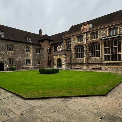 London: Medieval Tales and Martyrs Walking Tour 5