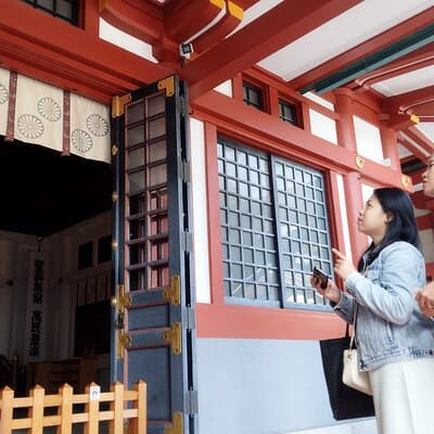 Traditional Morning Walking Tour with a Local Guide 3
