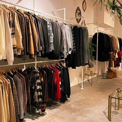Clothes Shopping Tour, Vintage and Thrift, local Dutch guide 3