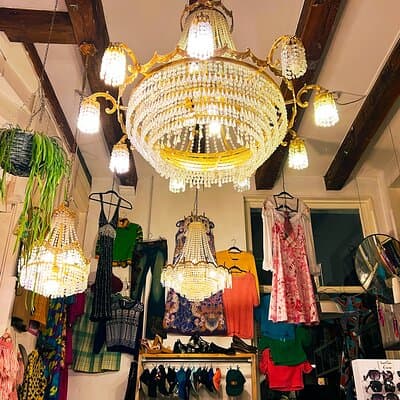 Clothes Shopping Tour, Vintage and Thrift, local Dutch guide 4