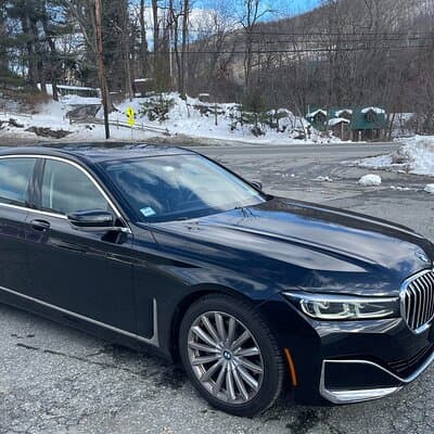 First Class Transfer from Manhattan to NYC Airports (JFK/EWR/LGA) 5
