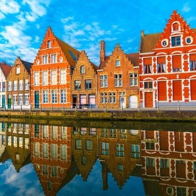 Private transfer from Amsterdam to Bruges, 2h Stop in Utrecht