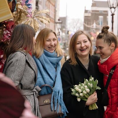 Personalized Amsterdam Photoshoot with Professional Photographer