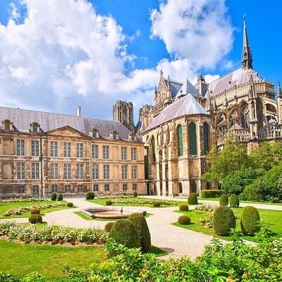 Private Round Trip Transfer from Paris to Reims by Sedan or Van 4