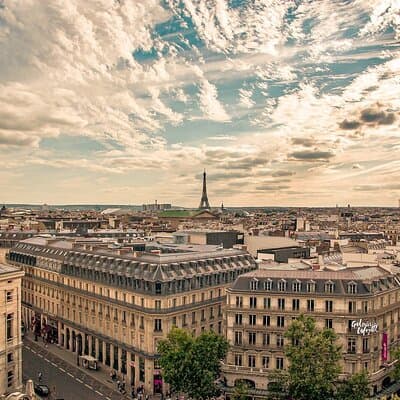 Paris Essentials Private Tour by a born-and-raised Parisian guide