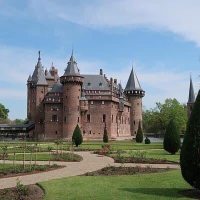 Private Tour to Muiderslot and Castle de Haar from Amsterdam 3