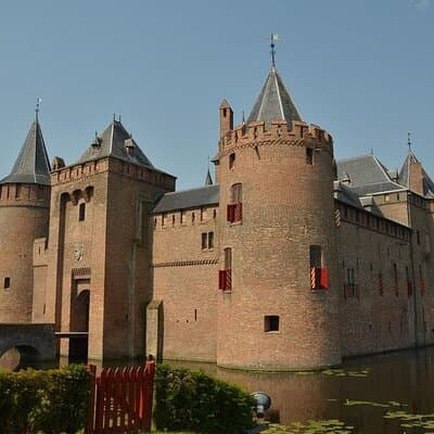 Private Tour to Muiderslot and Castle de Haar from Amsterdam 4