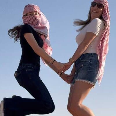 Customized Dubai Morning Desert Safari Dune Bashing Sandboarding 2