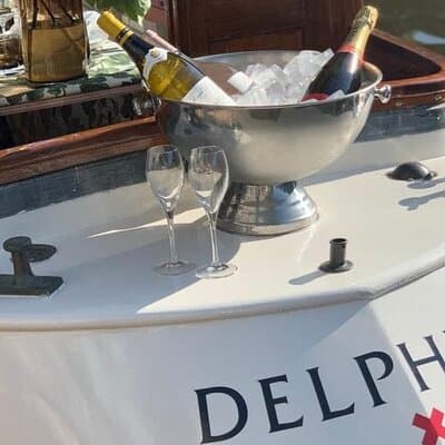 Marriage proposal on a romantic boat