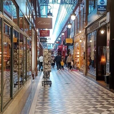 Covered passages: secrets, luxury and modernity 2