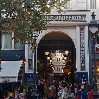 Covered passages: secrets, luxury and modernity 3